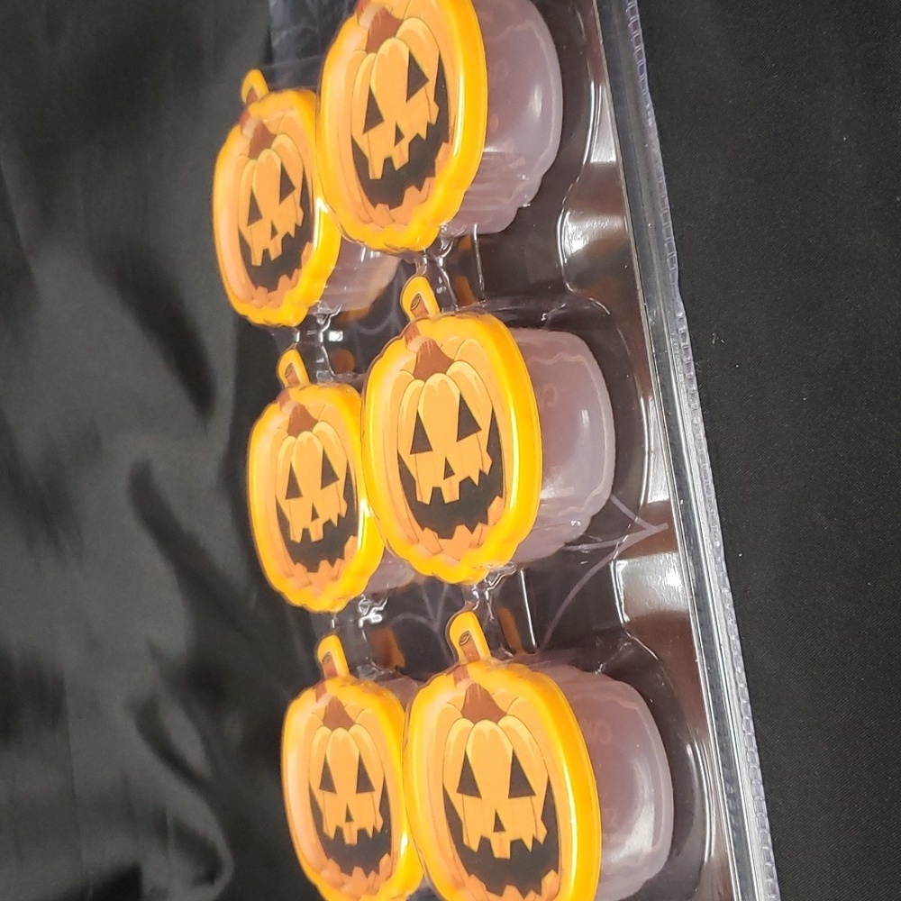 CWC Cook with Color 6 piece Jack-o-Lantern Mini Condiment/Snack Lidded Boxes - Picture 5 of 5